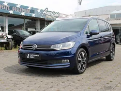 Blau Gebraucht 2021 VW Touran IQ Drive Van / Kleinbus | 28.499 € (Fairer Preis)