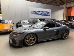 Vanadiumgraumetallic Gebraucht 2025 Porsche 718 Spyder Cabrio | 175.000 € (Teuer)