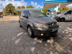 Grau Gebraucht 2006 VW Golf Plus Cross Van / Kleinbus | 3.399 € (Fairer Preis)