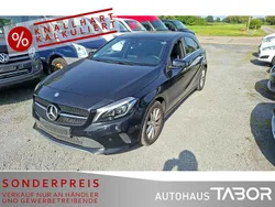 Kosmosschwarz metalliclack Gebraucht 2016 Mercedes A180 Style Limousine | 14.285 € (Guter Preis)