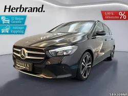 Metalliclack kosmosschwarz Gebraucht 2019 Mercedes B250 Progressive Van / Kleinbus | 24.890 € (Guter Preis)