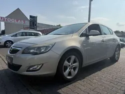 Silber Gebraucht 2010 Opel Astra Selection Limousine | 2.999 € (Guter Preis)