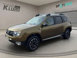 Grün Gebraucht 2017 Dacia Duster Black Shadow SUV | 11.540 € (Fairer Preis)
