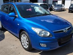 Blau Gebraucht 2009 Hyundai i30 Kombi | 2.590 € (Fairer Preis)