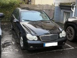 Schwarz Gebraucht 2001 Mercedes C180 Classic Limousine | 1.250 € (Guter Preis)