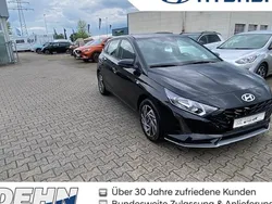 Schwarz Gebraucht 2024 Hyundai i20 Trend Limousine | 18.880 € (Fairer Preis)