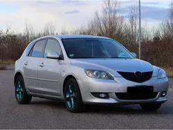 Silber Gebraucht 2004 Mazda 3 Kleinwagen | 3.000 € (Teuer)