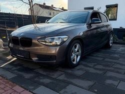 Braun Gebraucht 2014 BMW 114 Kleinwagen | 5.200 € (Guter Preis)