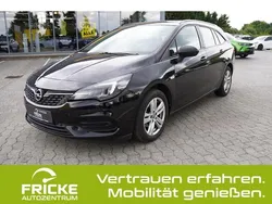 Schwarz Gebraucht 2021 Opel Astra Kombi | 15.840 € (Fairer Preis)