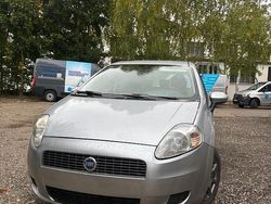 Silber Gebraucht 2006 Fiat Grande Punto Kleinwagen | 2.100 € (Guter Preis)