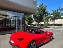 Rot Gebraucht 2023 Ferrari Portofino Cabrio | 295.000 €