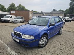 Blau Gebraucht 2008 Skoda Octavia Kombi | 2.100 € (Fairer Preis)