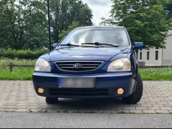 Blau Gebraucht 2006 Kia Carens Van / Kleinbus | 2.600 € (Fairer Preis)