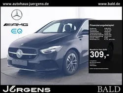 Schwarz kosmosschwarz metallic Gebraucht 2024 Mercedes B200 Progressive Van / Kleinbus | 32.840 € (Fairer Preis)