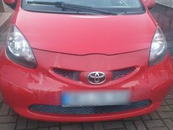 Rot Gebraucht 2008 Toyota Aygo Kleinwagen | 1.100 € (Guter Preis)