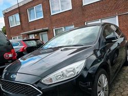 Schwarz Gebraucht 2015 Ford Focus Kombi | 6.000 € (Guter Preis)
