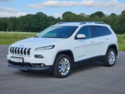 Weiß Gebraucht 2015 Jeep Cherokee Limited SUV | 13.790 € (Etwas zu teuer)
