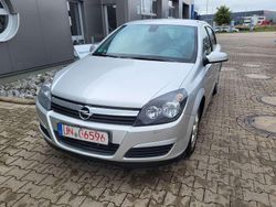 Silber Gebraucht 2006 Opel Astra Edition Limousine | 1.950 € (Fairer Preis)