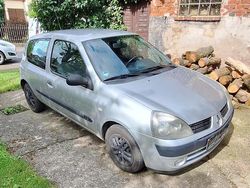 Silber Gebraucht 2005 Renault Clio II Campus Kleinwagen | 1.999 € (Teuer)
