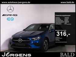Blau spektralblau Gebraucht 2024 Mercedes A200 Progressive Limousine | 35.290 € (Teuer)