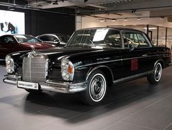 Schwarz Gebraucht 1966 Mercedes 300 SE | 147.900 €