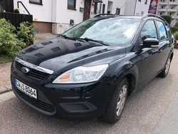 Schwarz Gebraucht 2011 Ford Focus Kombi | 2.288 € (Guter Preis)