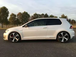 Weiß Gebraucht 2019 VW Golf VII GTI Limousine | 16.600 € (Guter Preis)