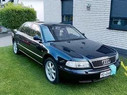 Blau Gebraucht 1998 Audi A8 Limousine | 7.500 €