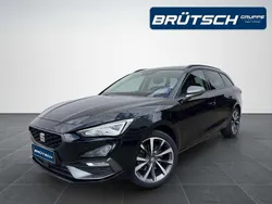 Mitternachtsschwarz Gebraucht 2021 Seat Leon FR Kombi | 22.950 € (Fairer Preis)