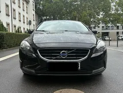 Schwarz Gebraucht 2015 Volvo V40 Kinetic Kombi | 11.900 €