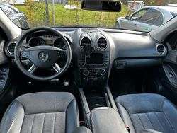 Schwarz Gebraucht 2005 Mercedes ML350 SUV | 5.899 €