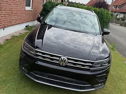 Schwarz Gebraucht 2018 VW Tiguan Highline SUV | 22.999 € (Etwas zu teuer)