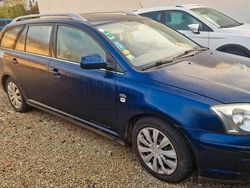 Blau Gebraucht 2003 Toyota Avensis Kombi | 800 € (Superpreis)