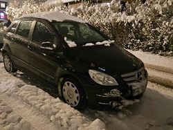 Schwarz Gebraucht 2010 Mercedes B180 Van / Kleinbus | 3.400 € (Superpreis)