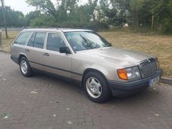 Bronze Gebraucht 1989 Mercedes E230 Kombi | 3.900 €