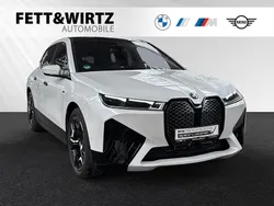 Mineralweiss metallic Gebraucht 2023 BMW iX Sport Line SUV | 76.790 € (Guter Preis)