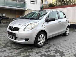 Silber Gebraucht 2008 Toyota Yaris Kleinwagen | 2.490 € (Guter Preis)