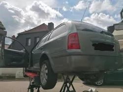 Grün Gebraucht 2002 Skoda Octavia Kombi | 800 € (Guter Preis)