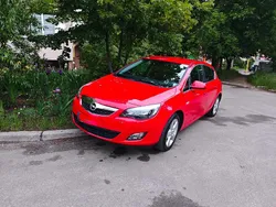Rot Gebraucht 2011 Opel Astra Limousine | 9.150 €