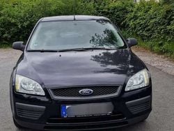 Schwarz Gebraucht 2005 Ford Focus Ghia Limousine | 1.300 € (Guter Preis)