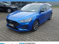 Blau Gebraucht 2024 Ford Focus ST-Line X Limousine | 25.477 € (Fairer Preis)