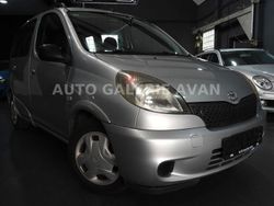 Grau Gebraucht 2002 Toyota Yaris Verso Van / Kleinbus | 4.500 € (Etwas zu teuer)