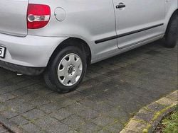 Silber Gebraucht 2006 VW Fox Kleinwagen | 1.000 € (Guter Preis)