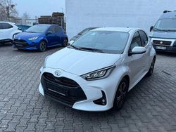 Weiß Neu 2025 Toyota Yaris Hybrid Comfort Limousine | 24.690 € (Fairer Preis)