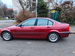 Rot Gebraucht 2001 BMW 320 Limousine | 2.000 € (Superpreis)