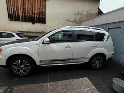 Weiß Gebraucht 2011 Mitsubishi Outlander SUV | 7.500 € (Etwas zu teuer)