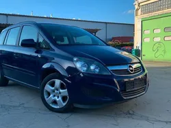 Blau Gebraucht 2012 Opel Zafira Van / Kleinbus | 4.800 € (Fairer Preis)