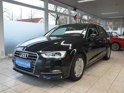 Schwarz Gebraucht 2016 Audi A3 Attraction Limousine | 9.990 € (Guter Preis)