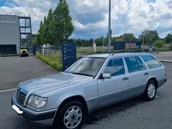 Silber Gebraucht 1995 Mercedes E220 Kombi | 7.700 €