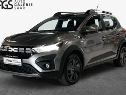 Grau Gebraucht 2024 Dacia Sandero Expression Kleinwagen | 17.490 € (Fairer Preis)
